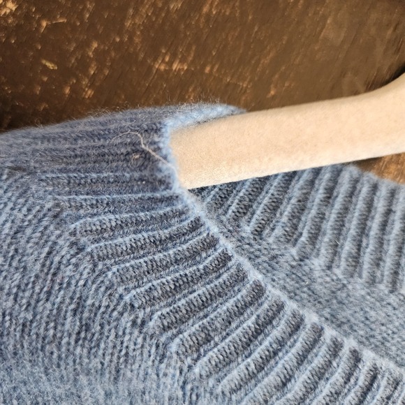 Charter Club 2-Ply 100% Cashmere Sweater Women's S/M Capsule Blue Basic Crew - Picture 7 of 8